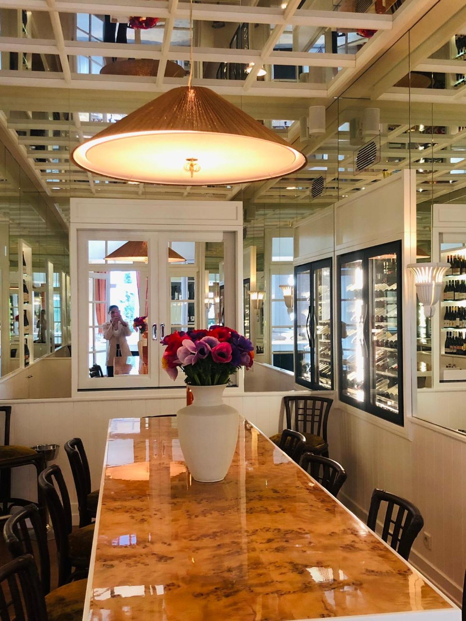 Lilou Hotel Hyeres Bagian luar foto