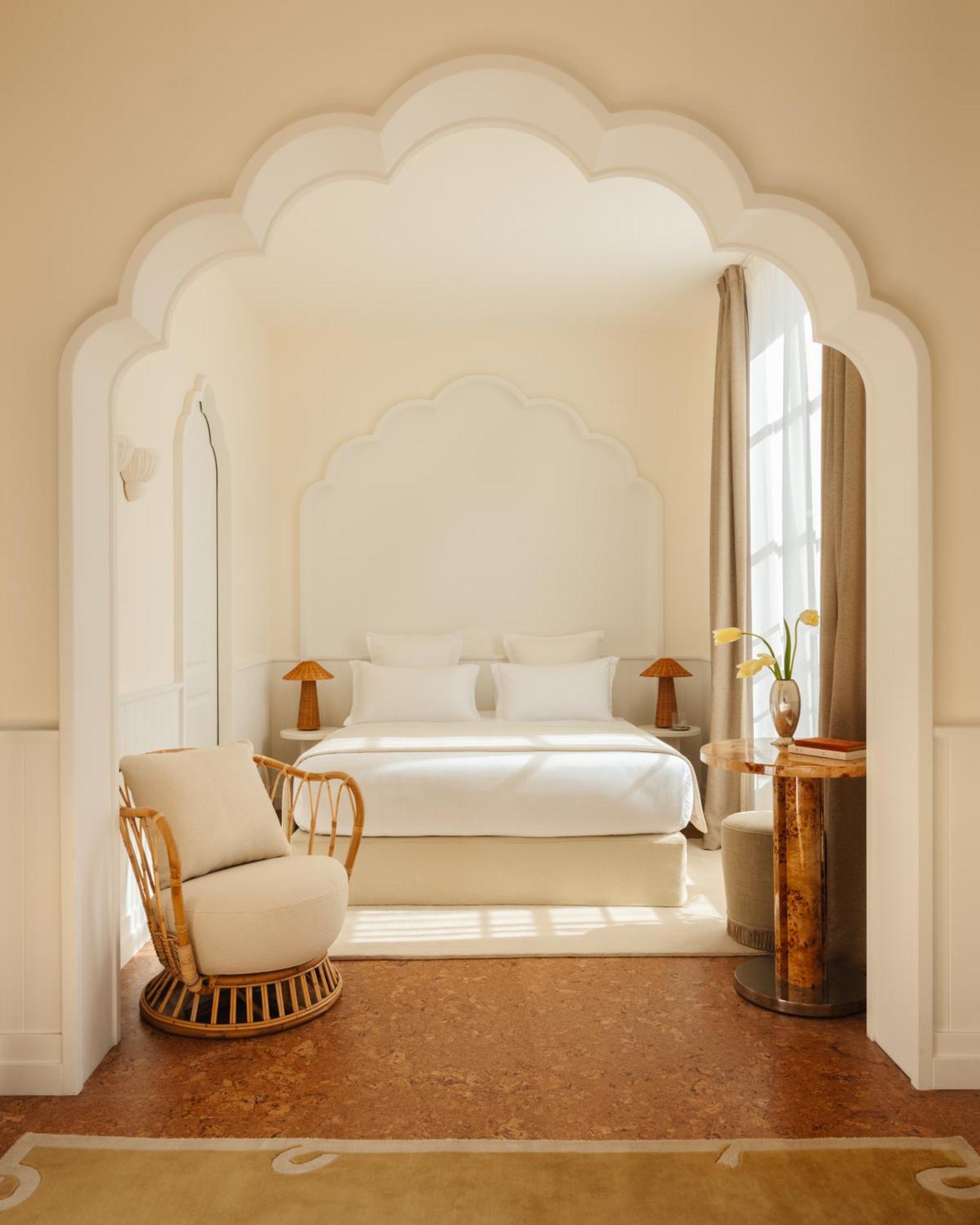 Lilou Hotel Hyeres Bagian luar foto