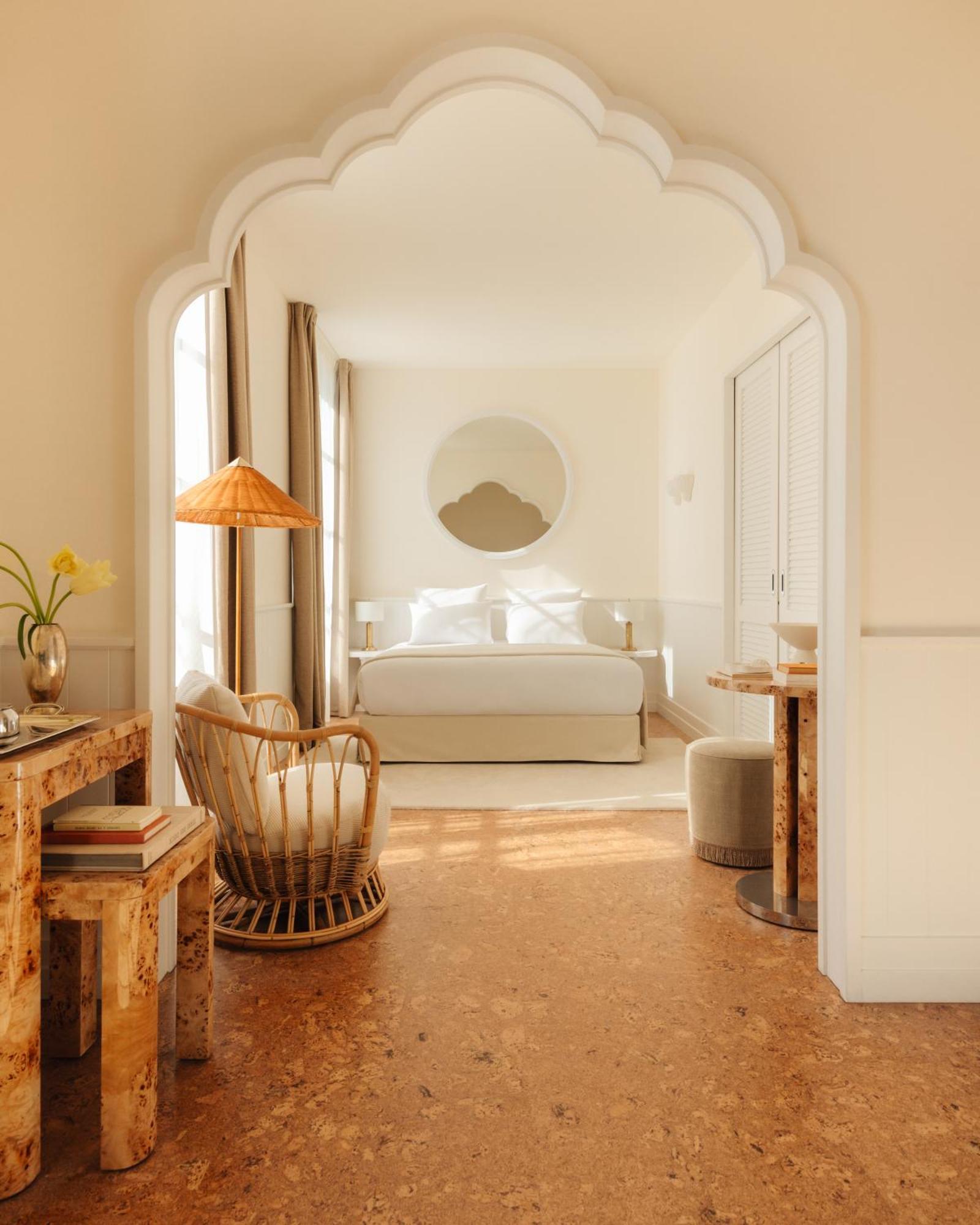 Lilou Hotel Hyeres Bagian luar foto